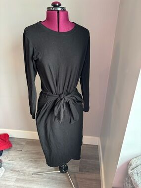 Smash and Tess Black Long-Sleeve Tie-Waist Dress